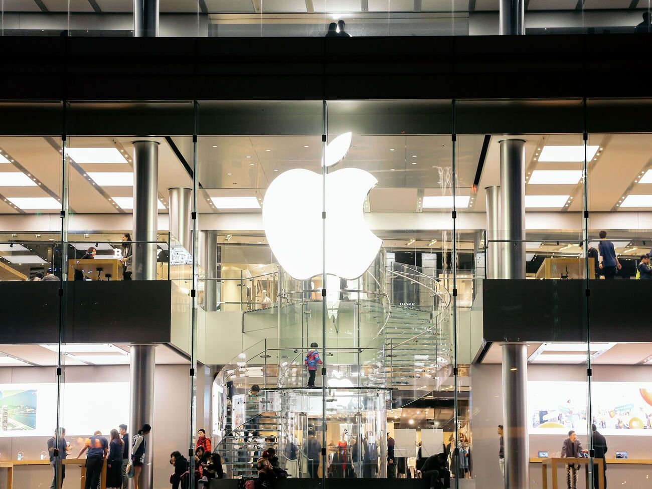 Apple в последнем обновлении добавила в переводчик на iPhone и iPad украинский язык