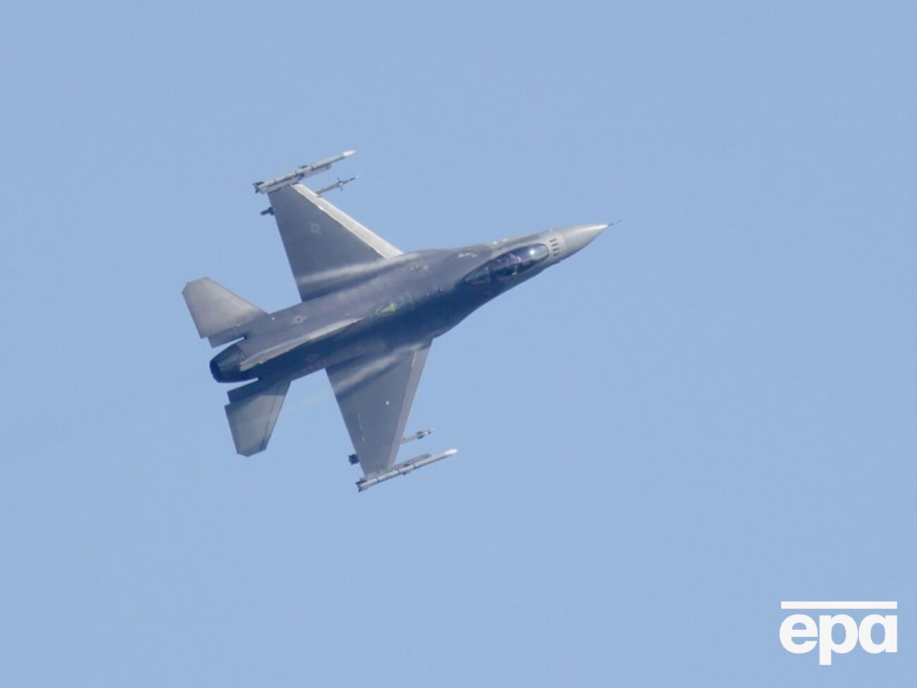 Українські пілоти зараз проходять навчання на F-16