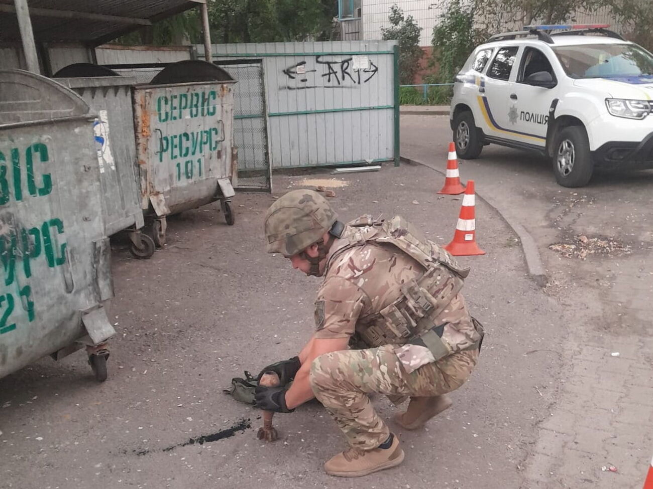 У поліції повідомили, що знайдений предмет – корпус мінометної міни часів Другої світової війни, безпечний для тих, хто поруч