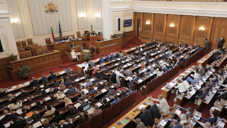 Решение о передаче Украине неисправных ракет к ЗРК С-300 было принято на закрытом заседании парламента Болгарии, отметили СМИ