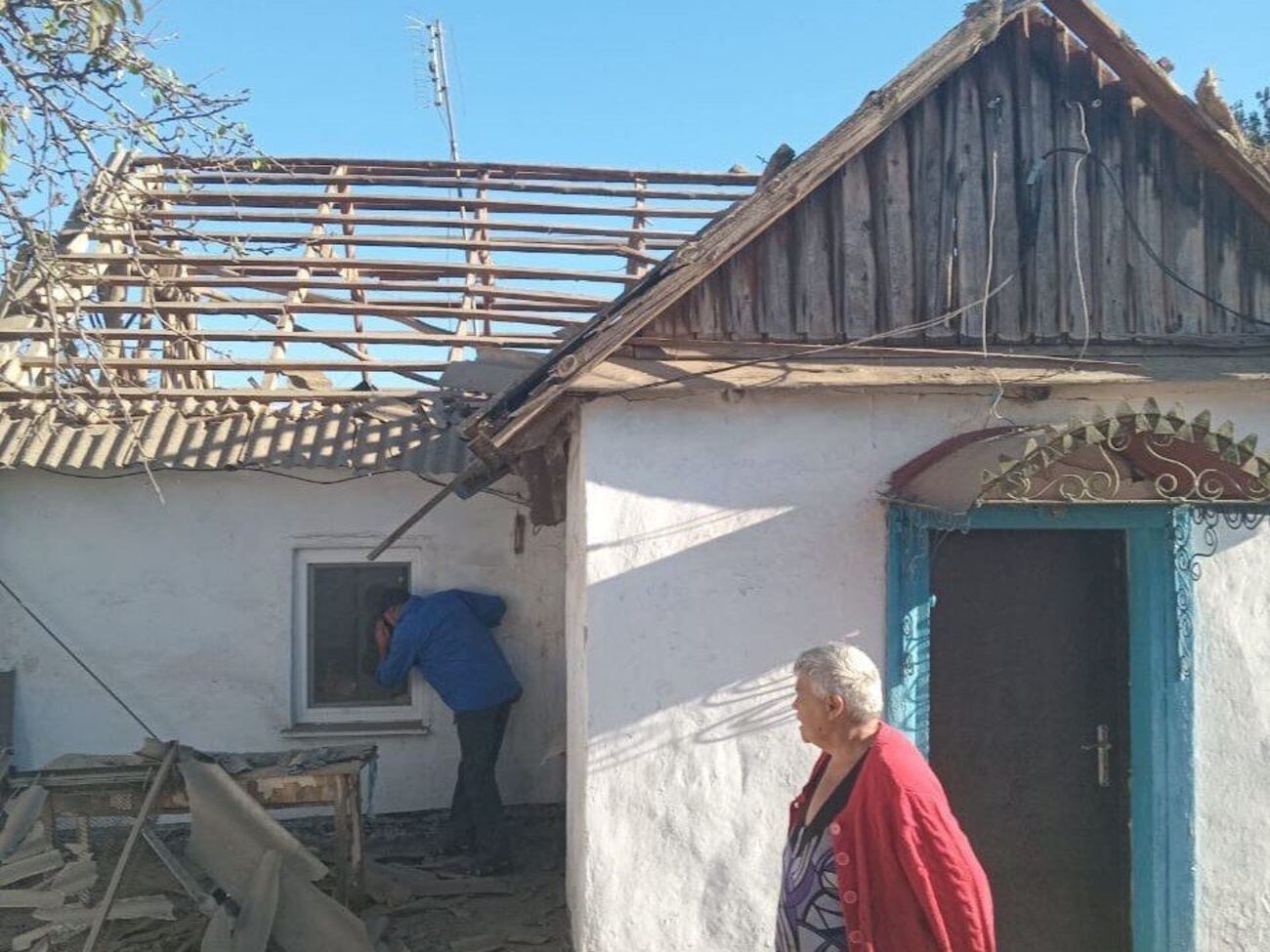 Унаслідок ворожих обстрілів пошкоджено житлові будинки