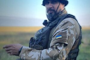 Дорогою в тил ми йшли 10 км звільненою за цей контрнаступ землею. Ця відстань вимірюється не в кілометрах, а в людських життях