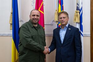 Зокрема, співрозмовники обговорили питання боротьби з ворожими безпілотниками