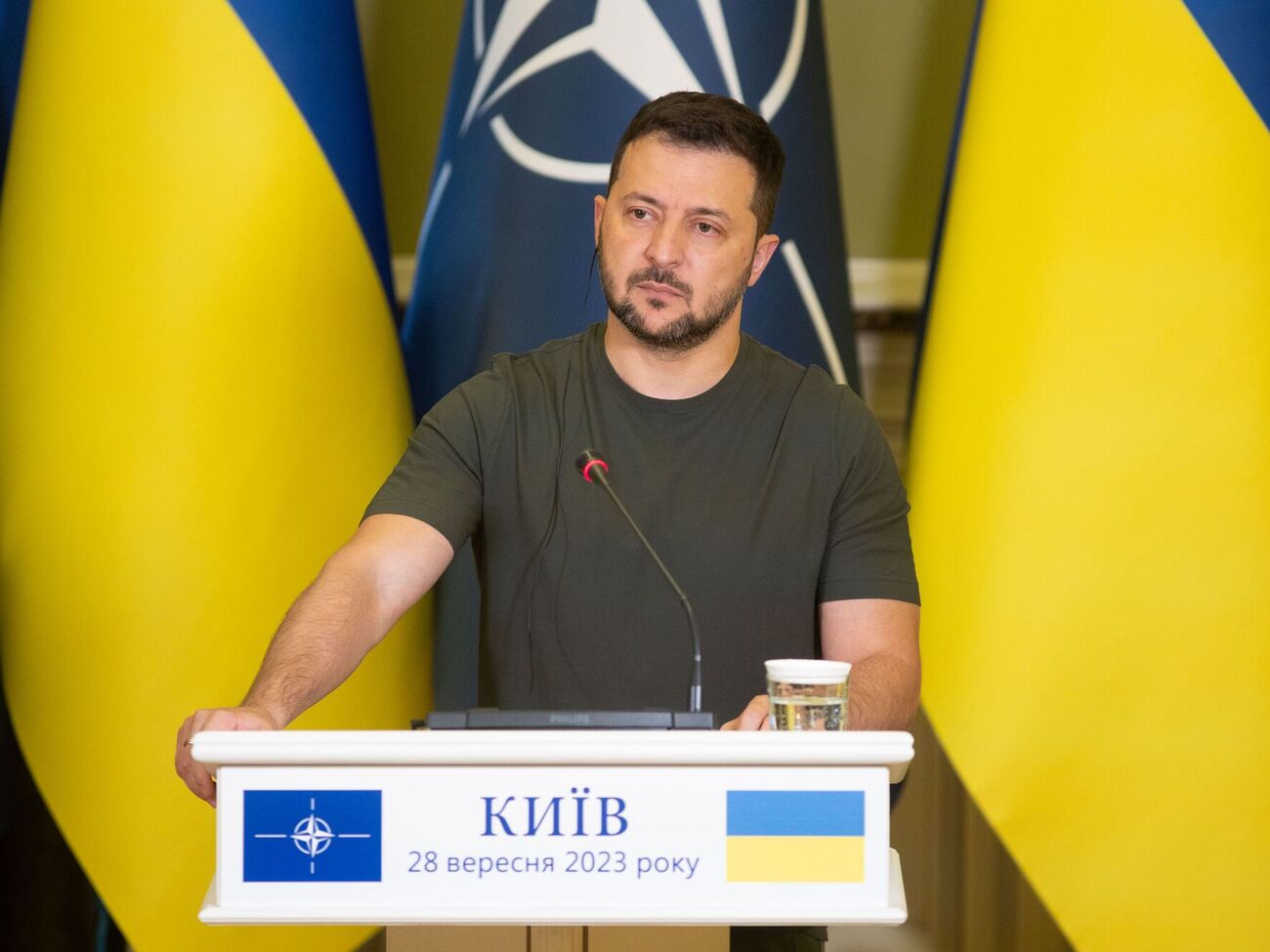 Зеленский подчеркнул, что Украина использует все законные меры для возвращения контроля над всей своей территорией