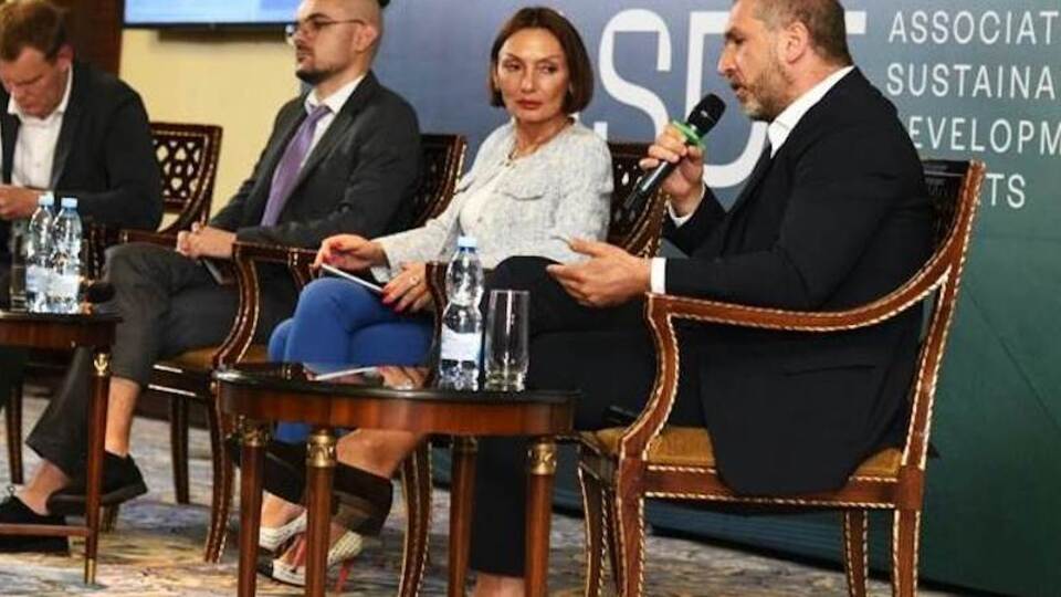 В Гааге участники форума обсудили влияние глобальной "зеленой" повестки дня и формирование плана восстановления Украины в соответствии с принципами круговой экономики