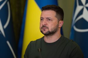 Зеленский отметил, что "наши службы в контакте с партнерами занимаются этим вопросом"