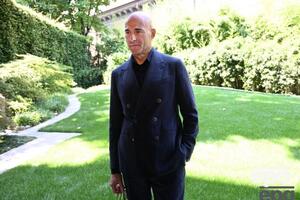 Стронг планирует приехать в Украину