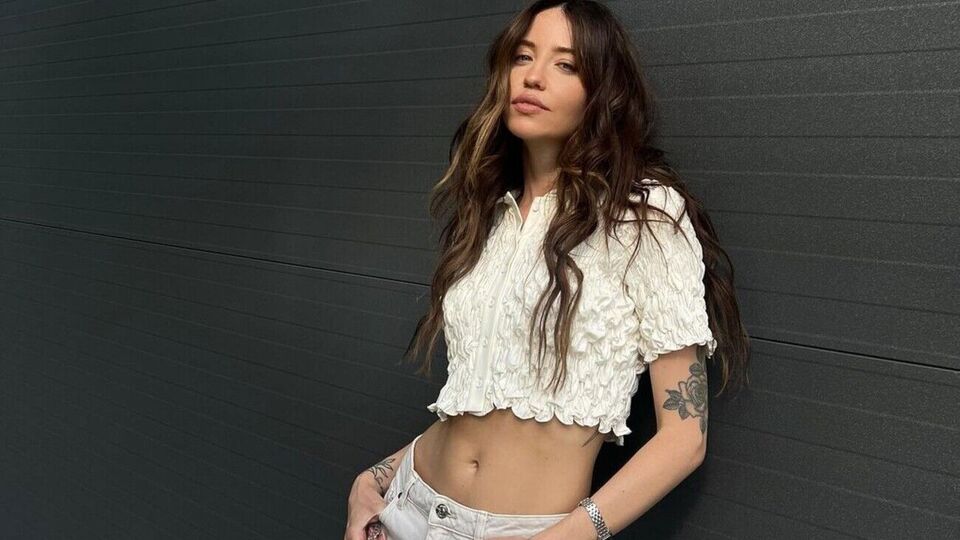 За правилами шоу, Дорофєєва мала правдиво розповісти вигадану історію одному зі своїх знайомих