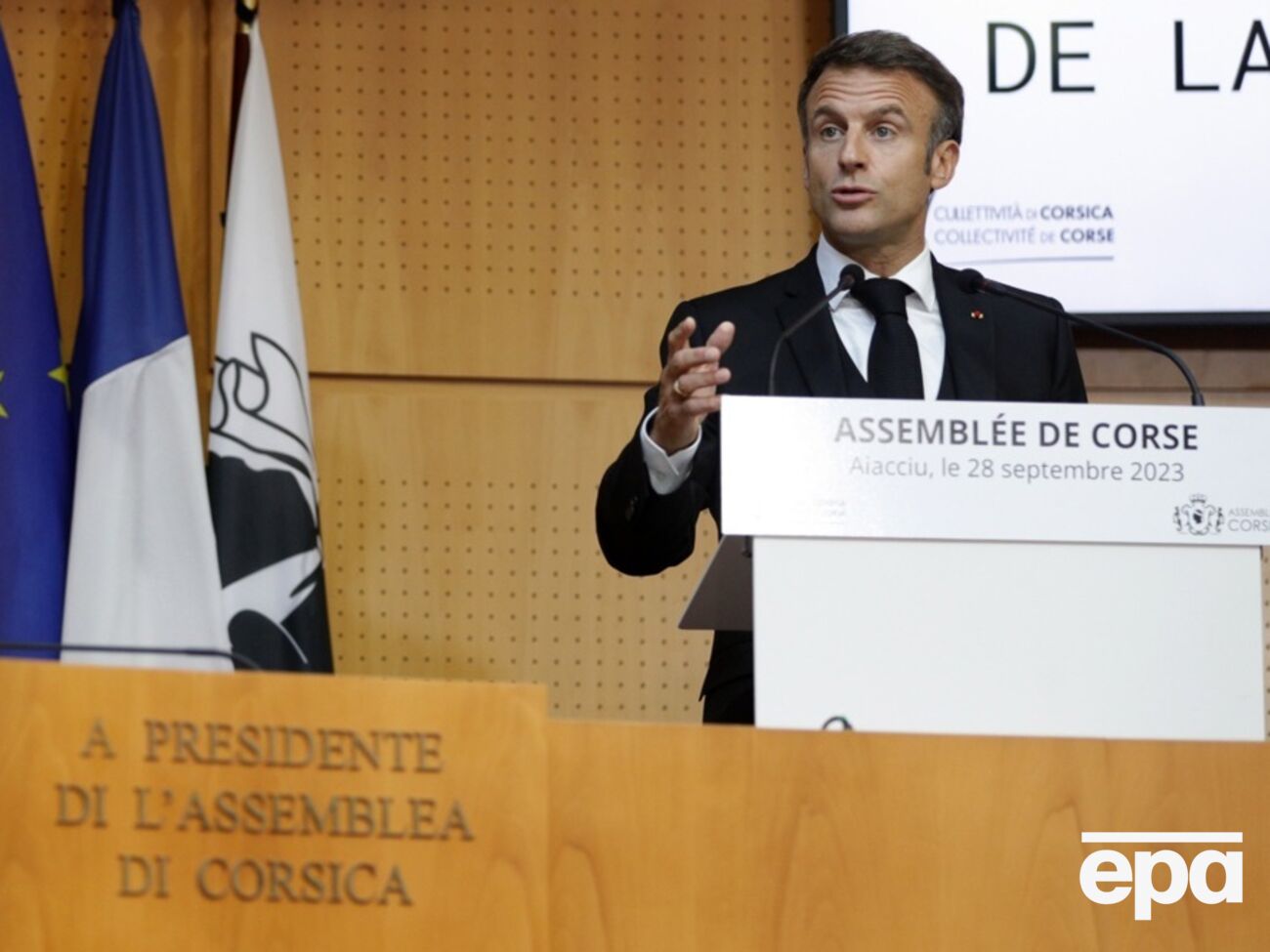 Особливості острівної спільноти Корсики буде визнано в конституції, заявив французький президент