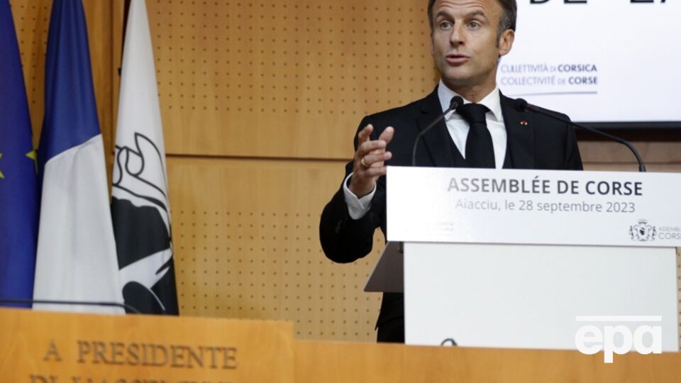 Особенности островного сообщества Корсики будут признаны в конституции, заявил французский президент
