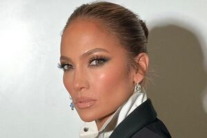 Лопес 24 июля исполнилось 54 года