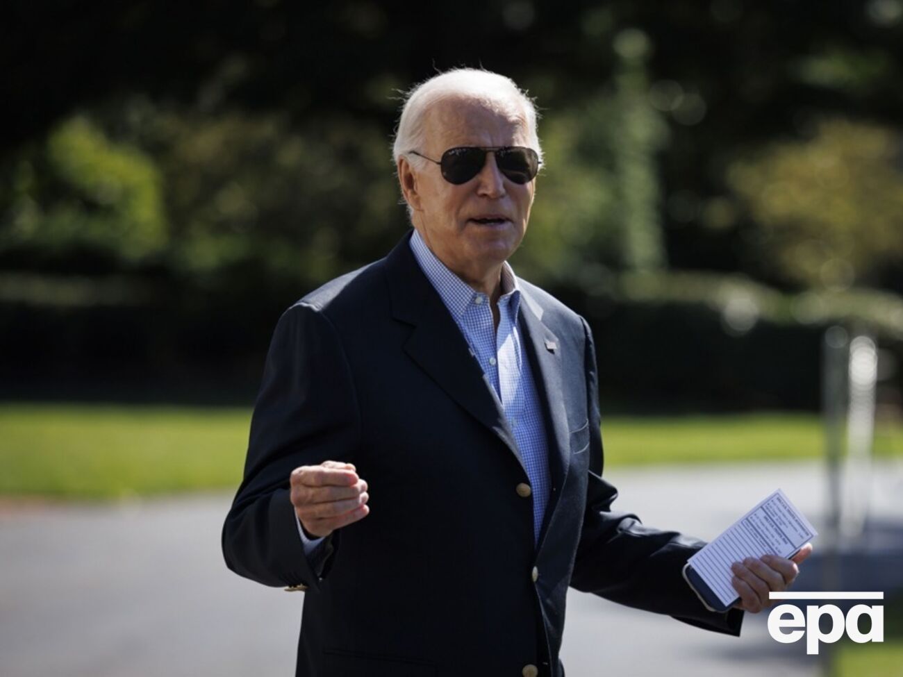 По данным СМИ, команда Байдена изучает опыт Клинтона, которому тоже пытались объявить импичмент