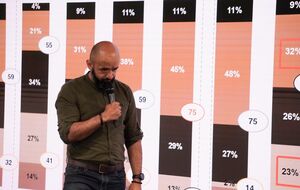 Для ветеранов война после ранения не заканчивается. Они называют себя "списанным материалом" и борются за уважение со стороны государства