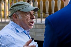 Щаранский рассказал, что перед обменом ему начали давать яйца, мясо, молоко