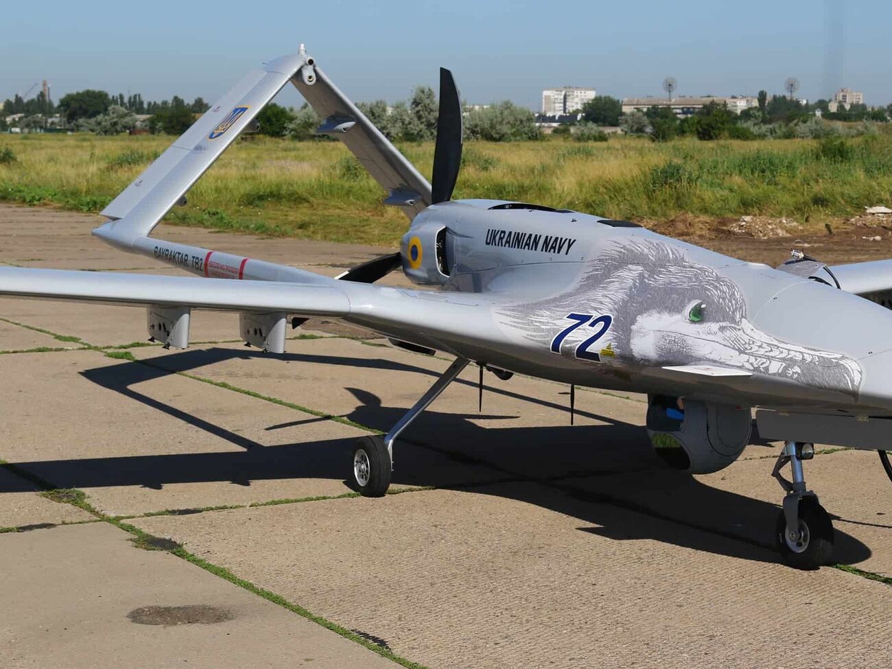 Bayraktar уничтожил предположительно в Херсонской области катер оккупантов типа "Тунец"