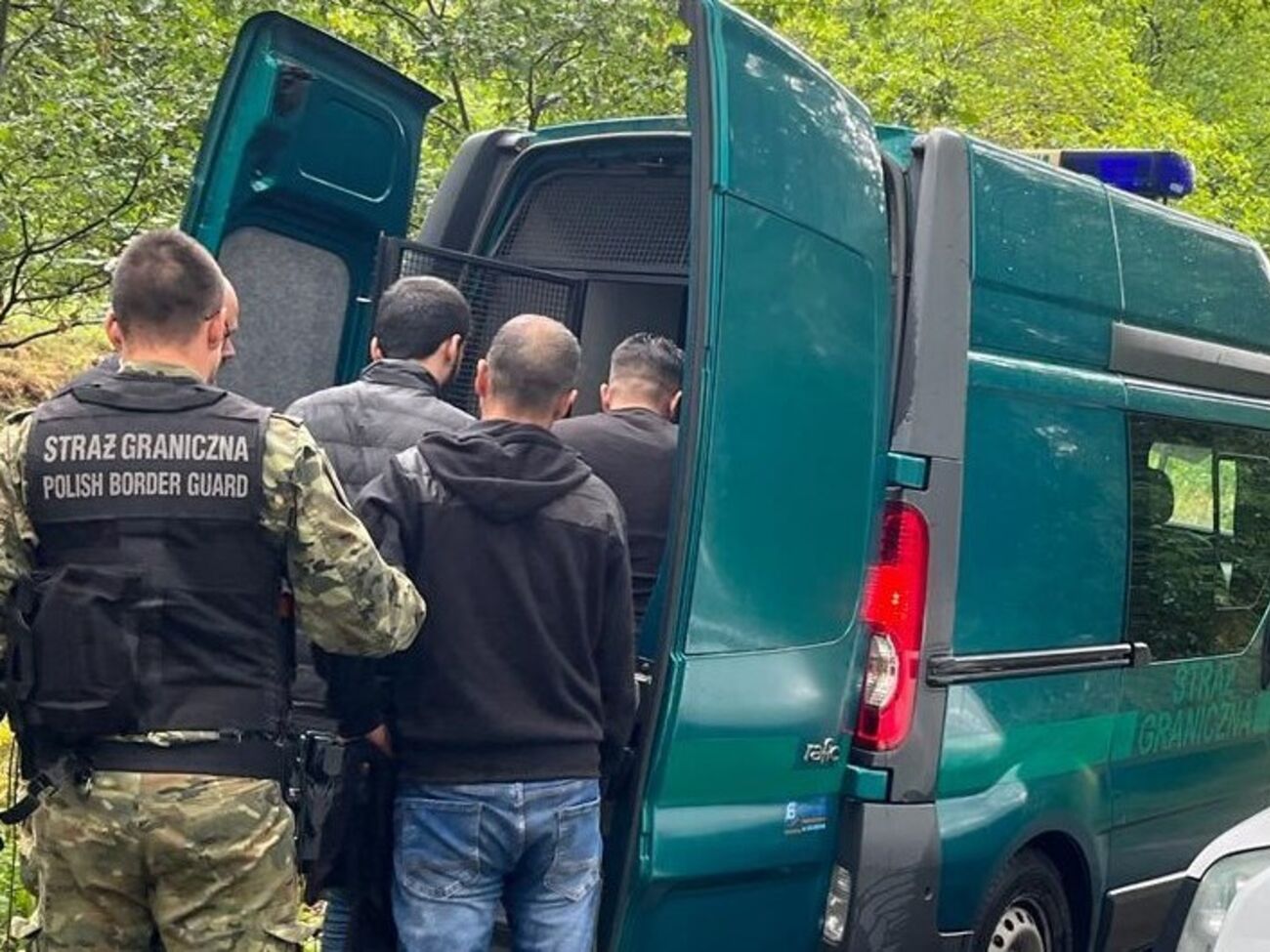Для повернення підозрюваних Україна має видати міжнародний ордер на арешт кожного з них
