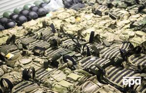 Правоохранители заявили, что обнаружили незаконную продажу гуманитарной помощи в магазинах Черкасской и Николаевской областей