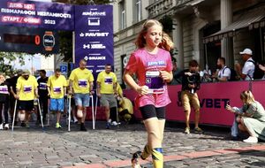 Степаненко розповіла, що тільки нещодавно стала на бігові протези