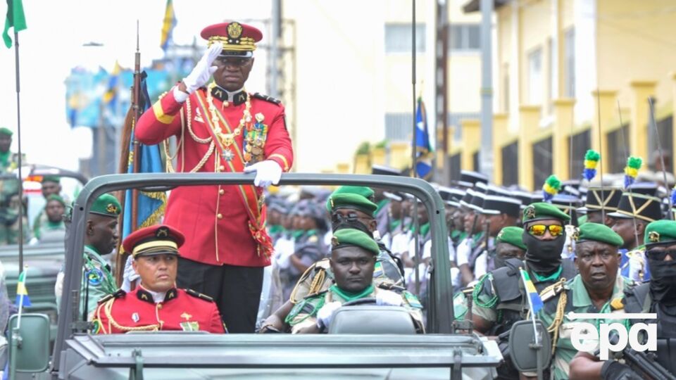 В Габоне привели к присяге одного из лидеров военной хунты