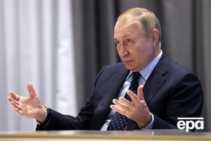 Подоляк подчеркнул, что посредничество в переговорах с Путиным (на фото) не работает