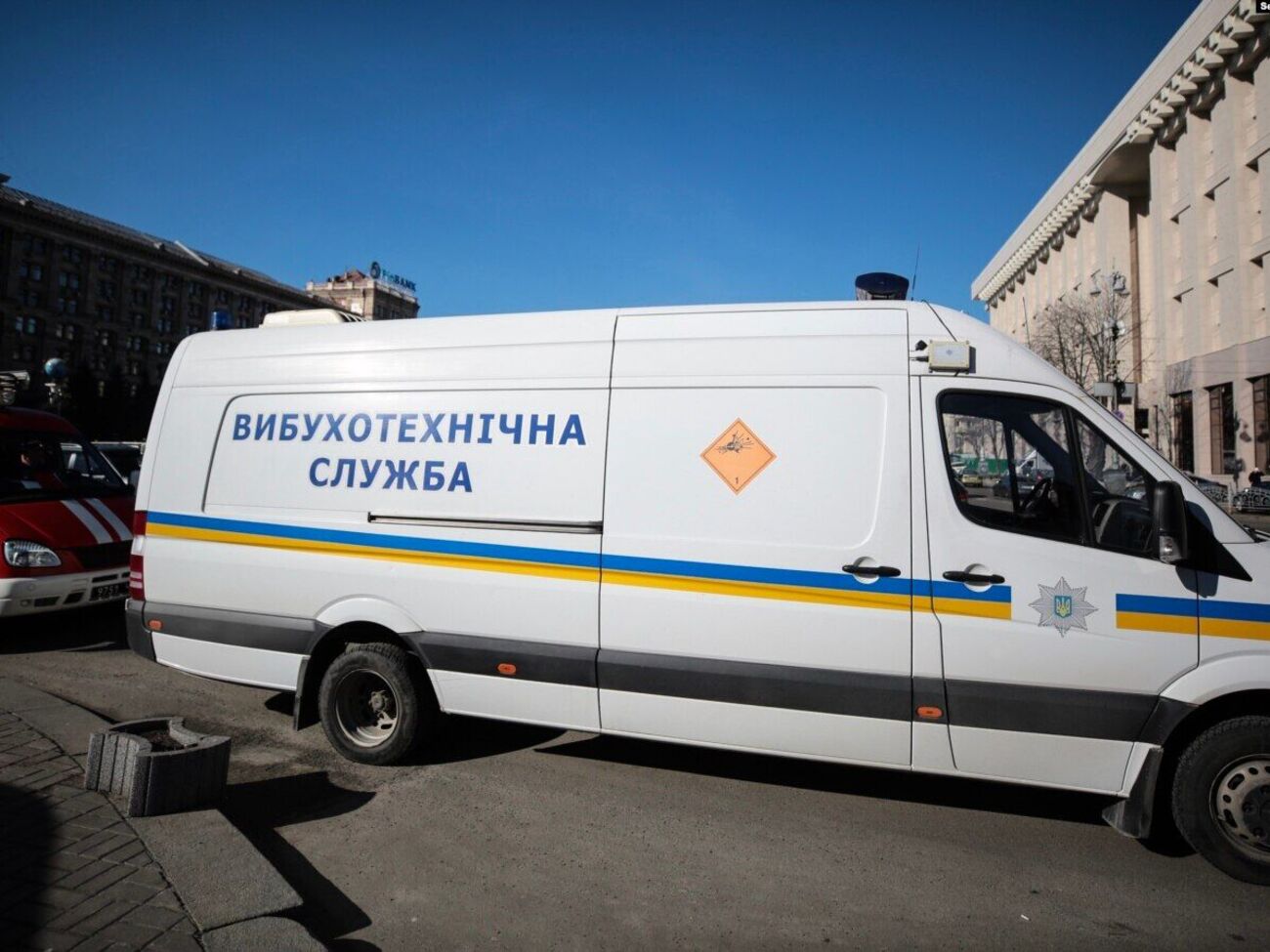 Полиция проверяет сообщения о минировании ТРЦ в Киеве