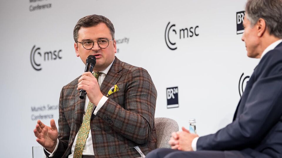 Кулеба: Кожного разу, коли якась людина сидить на дивані чи в теплій студії, дозволяє собі критикувати швидкість українського наступу, вона критикує конкретного солдата, який був у бою і жертвував собою
