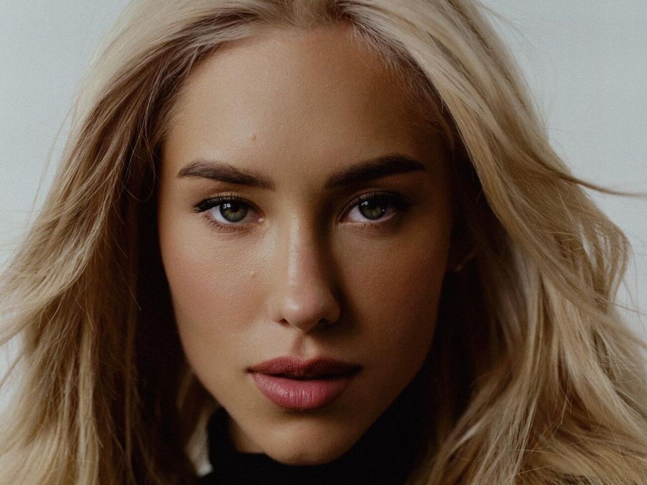 Квиткова сопроводила свой пост поэтическими строками