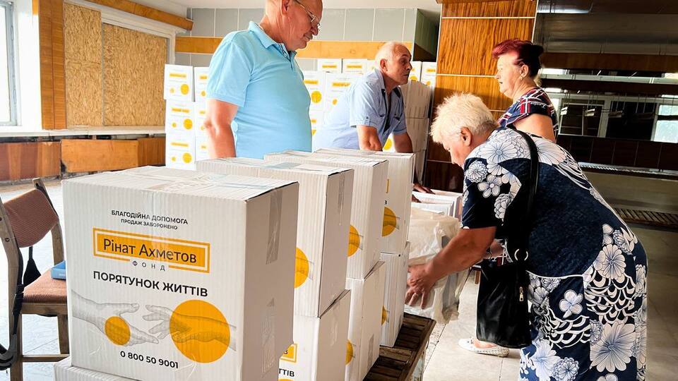 Видавання допомоги організували у 25 гуманітарних хабах і штабах територіальних громад по всій Україні