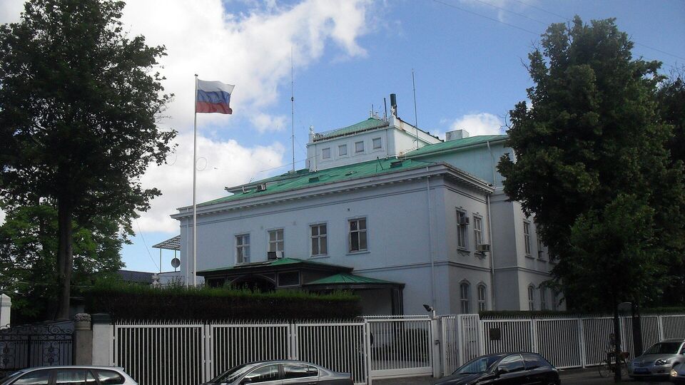 Посольство РФ в Дании закрывает консульский отдел