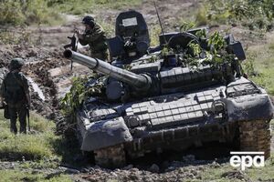 Танки Т-80 российская армия перебрасывает в направлении Бердянска, отмечает Андрющенко