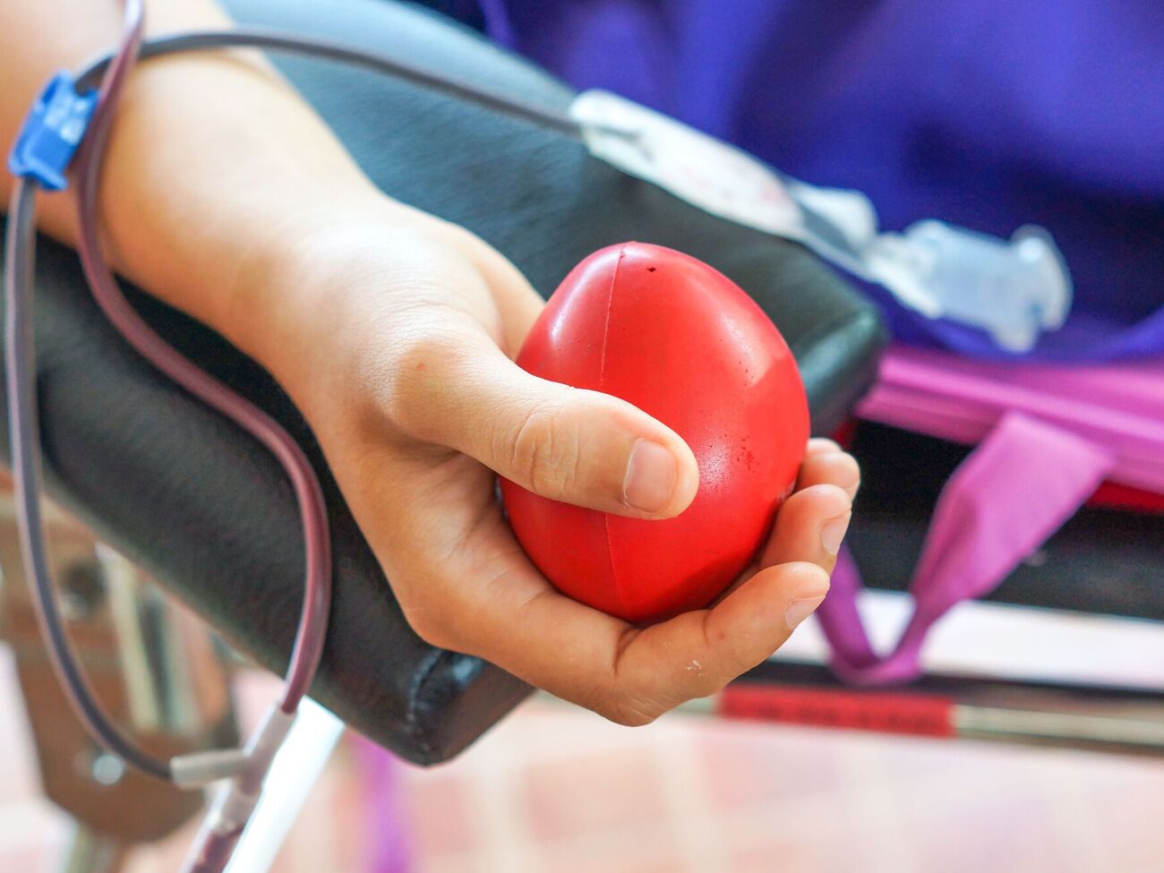 Уряд ухвалив рішення щодо переливання крові