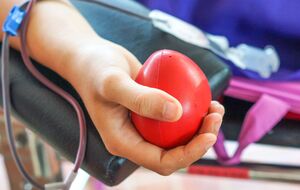 Уряд ухвалив рішення щодо переливання крові