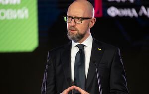 Яценюк заявил о необходимости отправить в тюрьму и Путина, и его сообщников