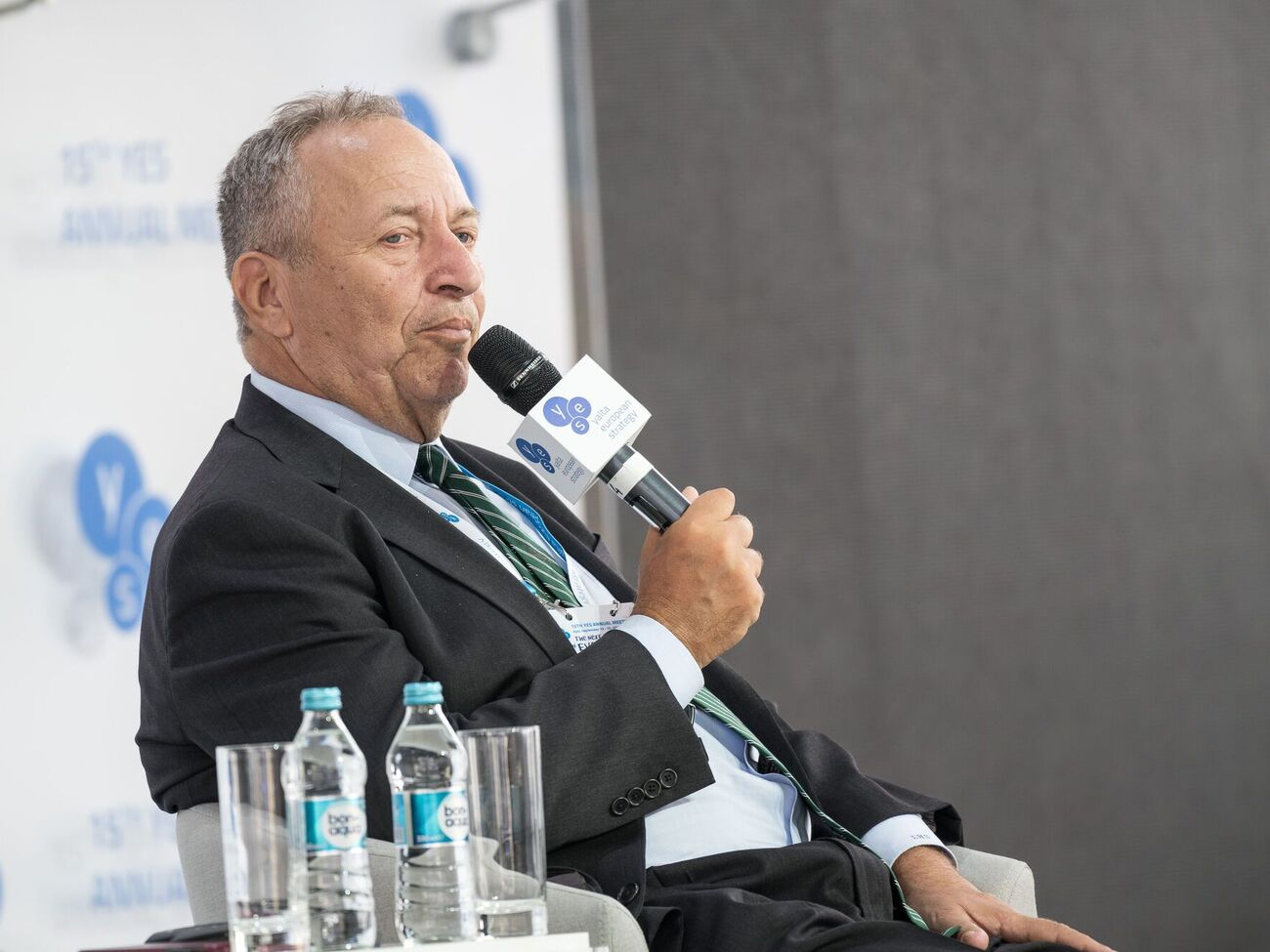 Саммерс: Я аплодирую всем, кто распространял "план Маршалла" на Украину