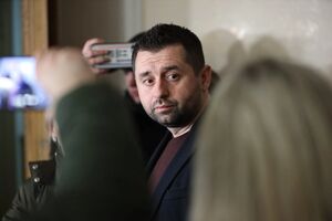 Арахамія пообіцяв разом із керівництвом Ради "першими подавати листи до НАЗК" із проханням зробити їхні декларації публічними