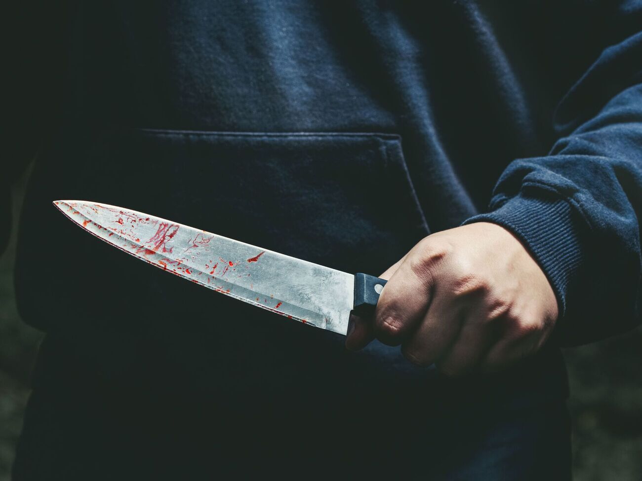 В результате нападения 13-летний подросток из Украины получил ножевое ранение, отметило СМИ
