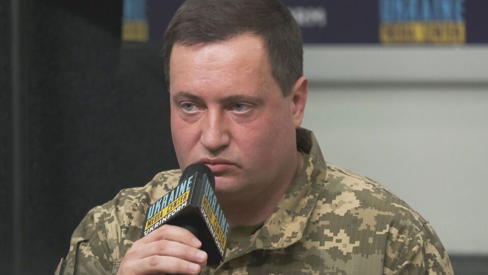 Российский пилот Кузьминов "будет помогать" Украине защищать свою независимость, отметил Юсов (на фото)