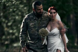 Эмеральд вышла замуж за Стипанюка в октябре 2022 года