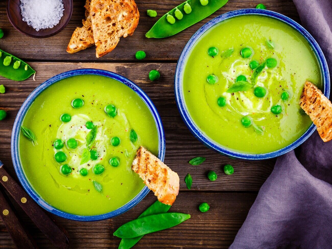 Суп-пюре готовится на курином бульоне