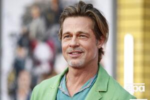 По словам Поляковой, если бы в ее присутствии Питт потерял сознание, она бы сделала ему искусственное дыхание рот в рот