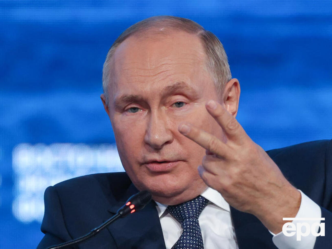 Чекистская среда, создавшая Путина, всегда исповедовала самые жесткие формы антисемитизма. Явная двинутость кремлевского людоеда на еврействе Зеленского – это как раз оттуда