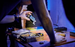 Необходимо предоставить Минобороны право на финансирование инноваций на стадии идеи. И тогда мы выиграем "дроновую войну"