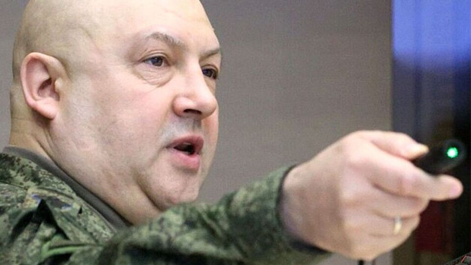 Суровикин больше не числится среди руководящего состава минобороны РФ на сайте ведомства