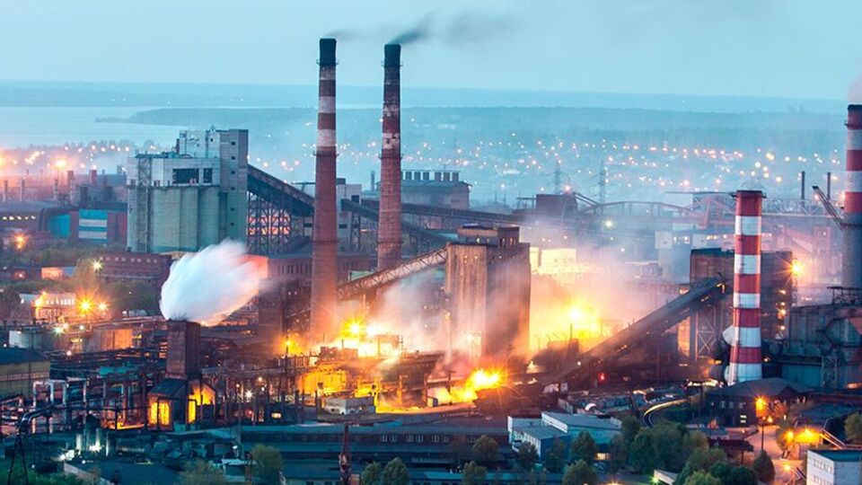 Металургійний комбінат "Запоріжсталь" у Запоріжжі працює в умовах браку персоналу й ресурсів, а також обмежених експортних маршрутів