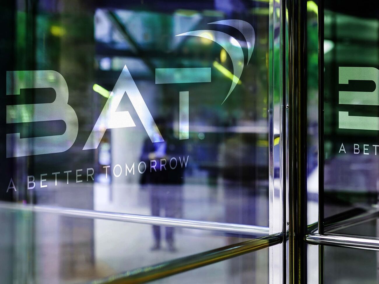 За даними ЗМІ, BAT контролює приблизно 25% російського тютюнового ринку