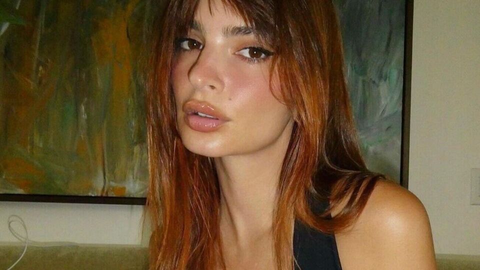 Ратаковски родилась в 1991 году в Великобритании