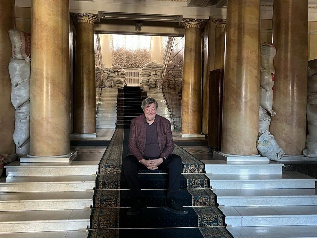 Фрай на встречу с Зеленским отправился без телефона