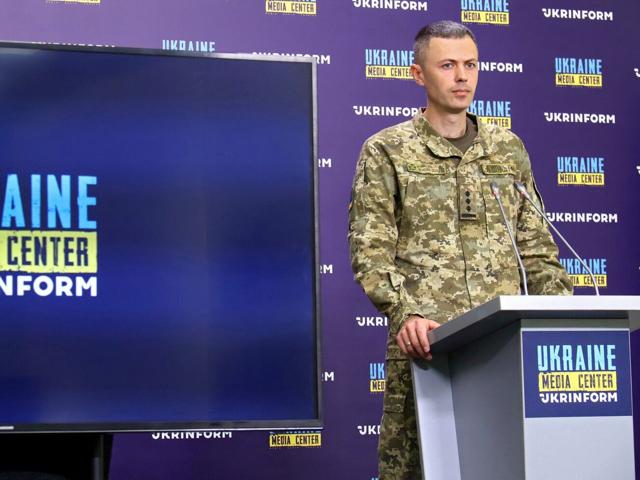 За последнее время изменений к правилам пересечения границы относительно категории женщин не было, отметил Демченко