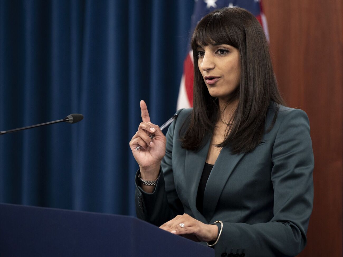 Остин поговорит с Умеровым "очень скоро", уверена Сингх (на фото)