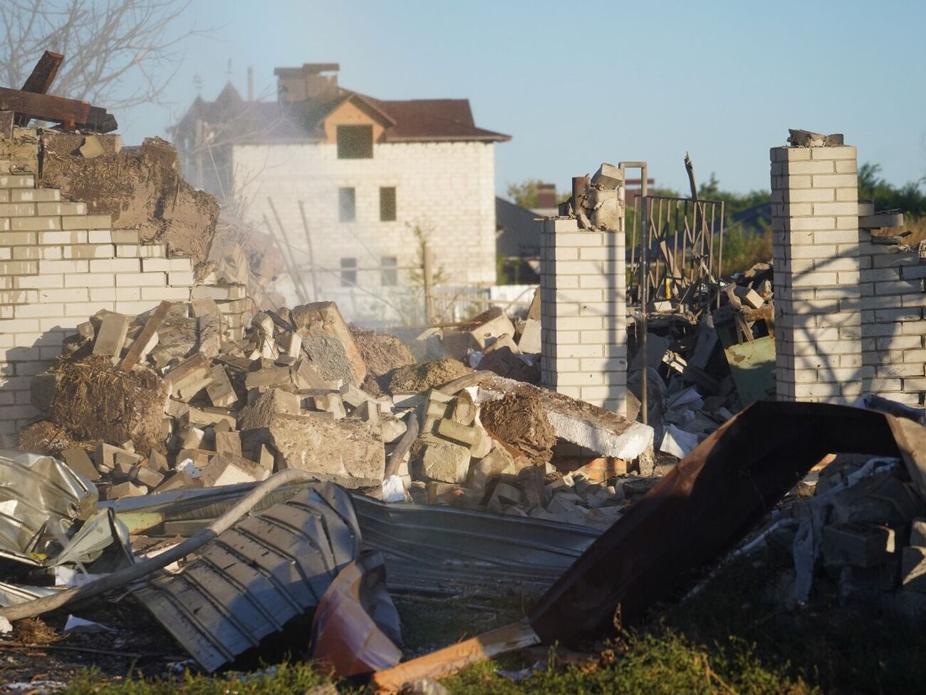 Российские оккупанты утром 8 сентября нанесли удар по жилому сектору Сум